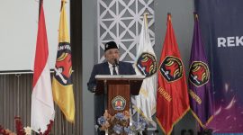 Dr. Gazali saat memberikan sambutan dalam pelantikannya sebagai rektor, (Foto:Dok/Qolbi.co)